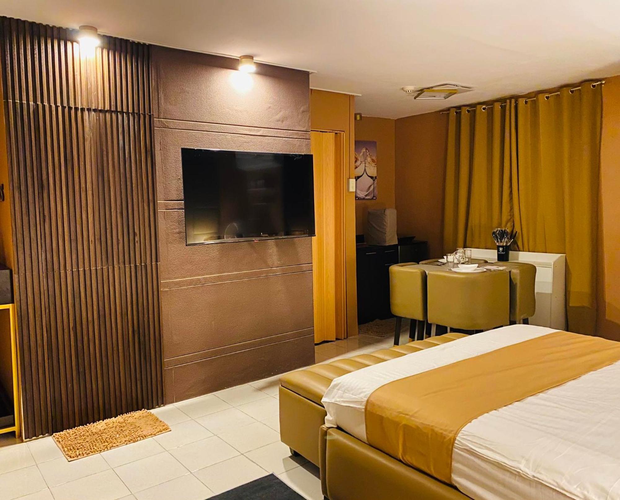 The Barracks Staycation Santa Rosa  Luaran gambar